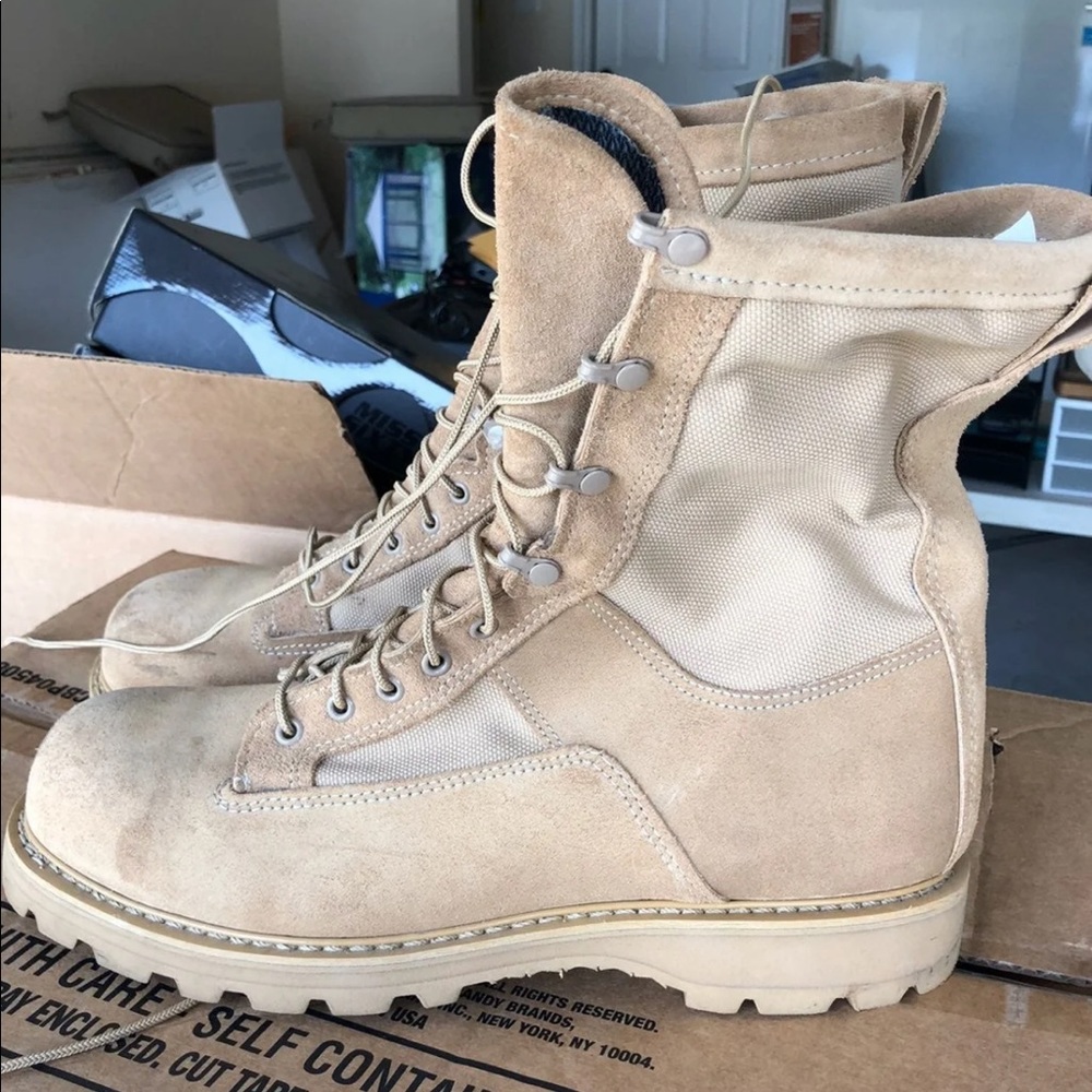 💥SOLD💥Men’s work boots